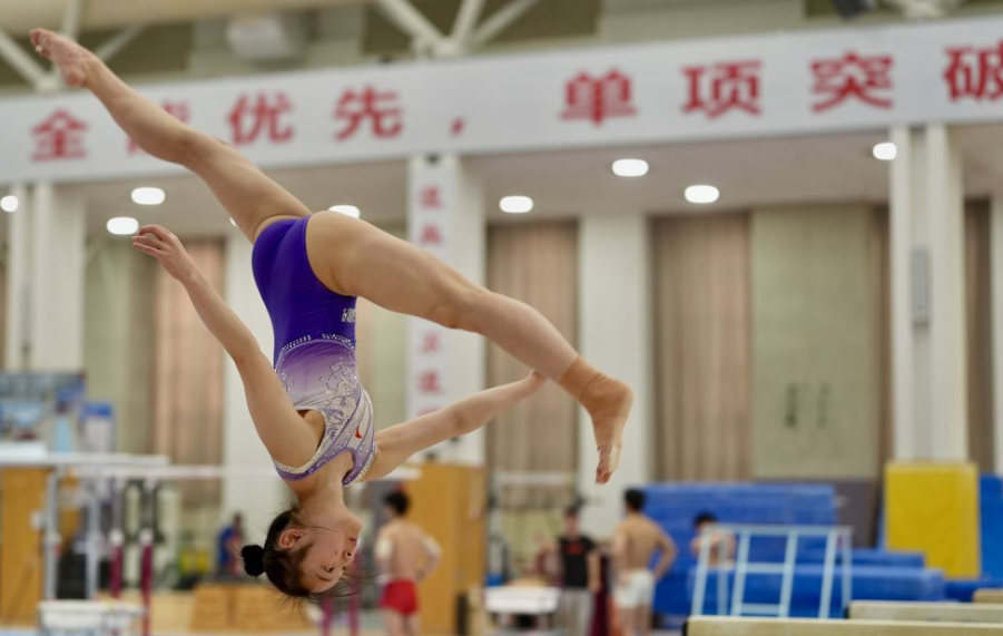 体验九游娱乐app大厅中的多人在线游戏的乐趣